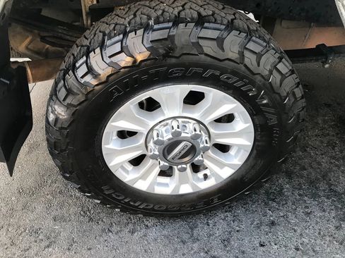 Used 2022 Ford F250 XL w/ STX Appearance Package image 34