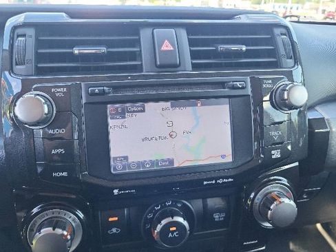 Used 2019 Toyota 4Runner TRD Off-Road AWD/4WD image 38