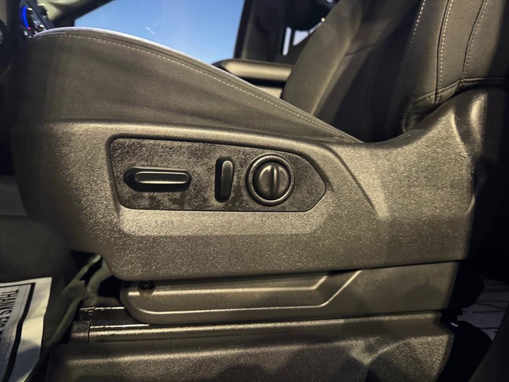Used 2020 Chevrolet Silverado 1500 LT w/ All-Star Edition AWD/4WD image 16