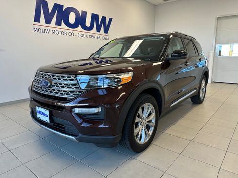 Used 2020 Ford Explorer Limited image 2