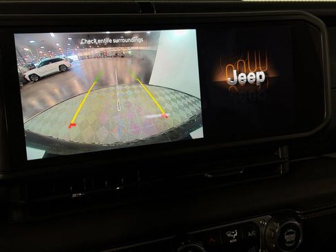 Certified 2025 Jeep Wrangler Unlimited Rubicon 4xe w/ Safety Group AWD/4WD image 16