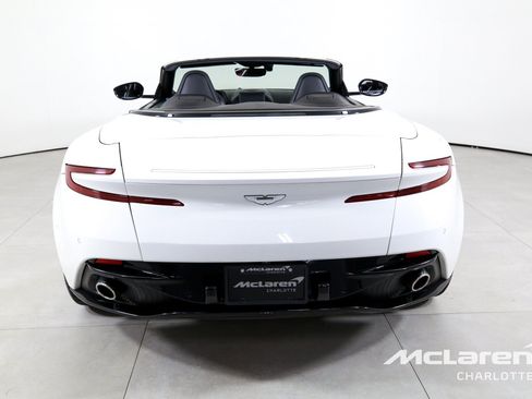 Used 2020 Aston Martin DB11 Volante RWD image 8