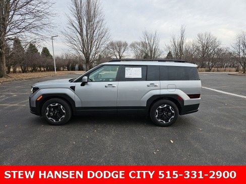 Used 2025 Hyundai Santa Fe SEL image 1