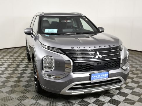 Used 2022 Mitsubishi Outlander SEL AWD/4WD image 3