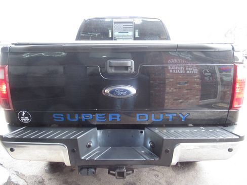 Used 2015 Ford F350 Lariat w/ Chrome Package image 15