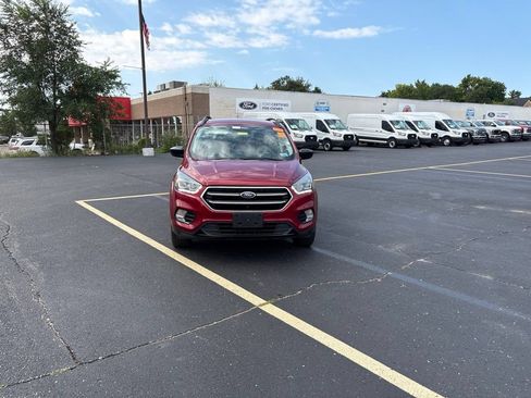 Used 2018 Ford Escape SE w/ SE Sport Appearance Package AWD/4WD image 2