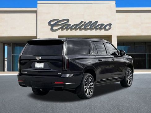 New 2026 Cadillac Escalade ESV Sport w/ LPO, Floor Liner Package image 3