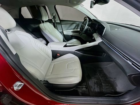 Used 2023 Hyundai Elantra Limited FWD image 12