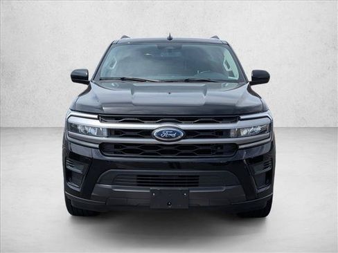 Used 2022 Ford Expedition XLT RWD image 2