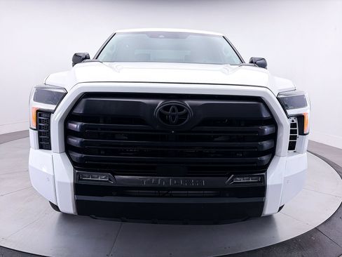Used 2024 Toyota Tundra Limited AWD/4WD image 12