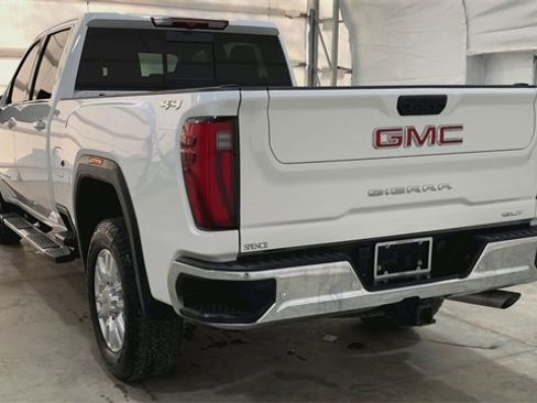 Used 2024 GMC Sierra 2500 SLT w/ SLT Convenience Package image 7