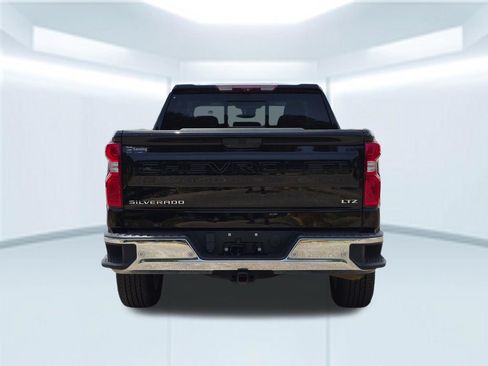 Used 2023 Chevrolet Silverado 1500 LTZ w/ Technology Package AWD/4WD image 5