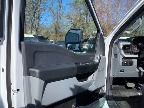 New 2026 Ford F250 XL RWD image 18