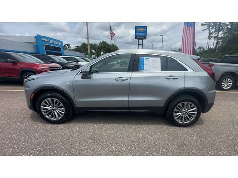 Used 2024 Cadillac XT4 Premium Luxury FWD image 5