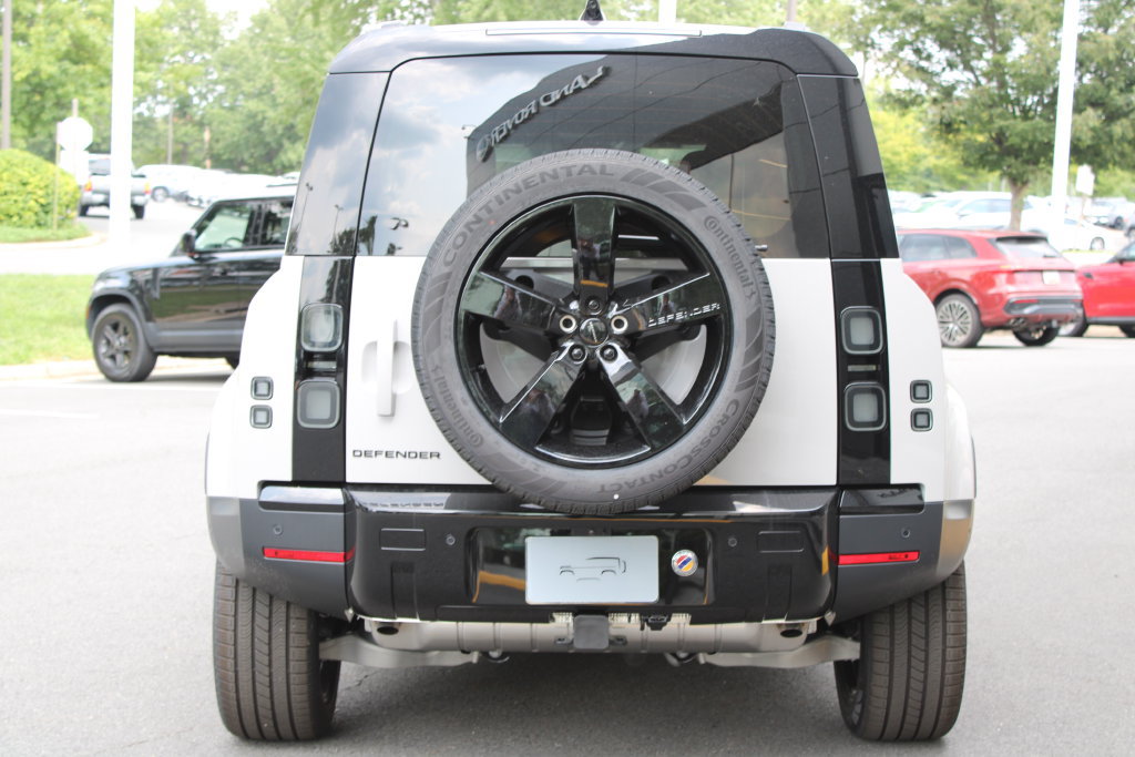 New 2026 Land Rover Defender 110 S AWD/4WD image 4