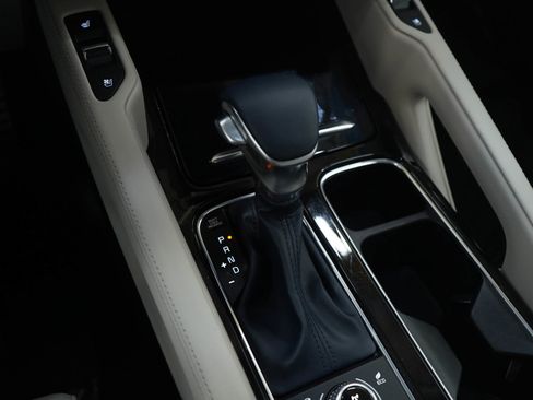 Used 2025 Kia Telluride SX w/ SX Captain's Chair Package image 26