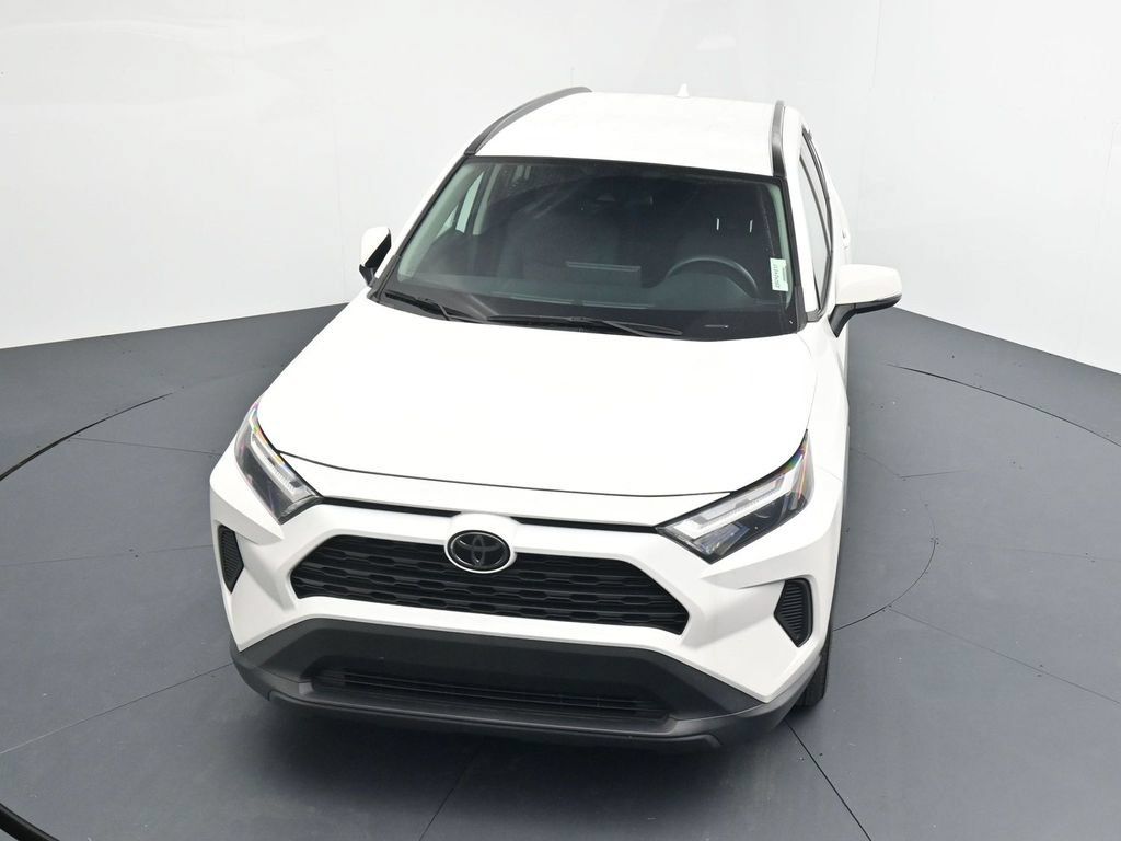 Used 2024 Toyota RAV4 XLE AWD/4WD image 11