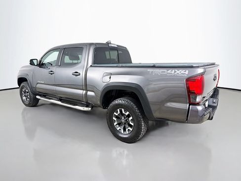 Certified 2018 Toyota Tacoma TRD Off-Road w/ Technology Package AWD/4WD image 6