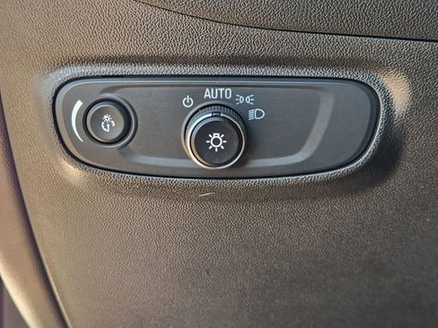 Used 2024 Chevrolet Equinox LT w/ LPO, Floor Liner Package FWD image 21
