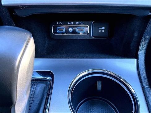 Used 2019 Jeep Grand Cherokee Limited image 15