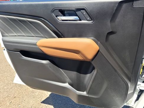 New 2026 GMC Canyon AT4 AWD/4WD image 15