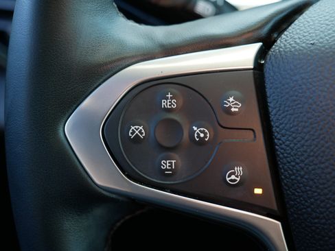 Used 2023 Chevrolet Traverse LT w/ LT Premium Package image 28