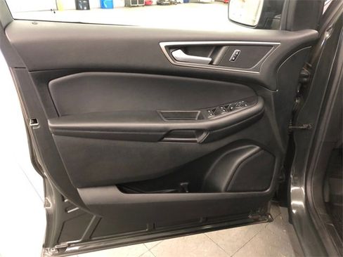 Used 2022 Ford Edge SEL w/ Convenience Package image 16