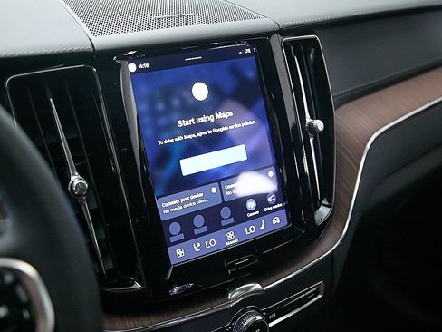 Certified 2023 Volvo XC60 T8 Ultimate w/ Climate Package AWD/4WD image 14