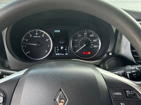 Used 2020 Mitsubishi Outlander SEL AWD/4WD image 12