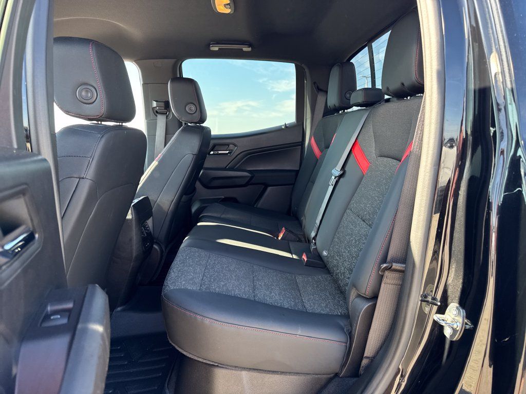 Used 2023 Chevrolet Colorado Z71 w/ Advanced Trailering Package AWD/4WD image 12
