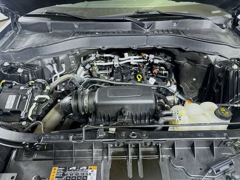 Used 2021 Ford Explorer XLT w/ Equipment Group 202A image 9