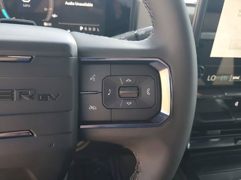 New 2026 GMC Hummer EV 4x4 Crew Cab image 32