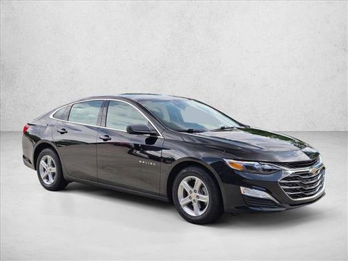Used 2024 Chevrolet Malibu LS FWD image 3