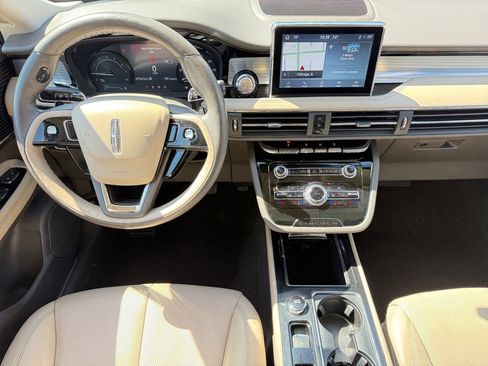 Used 2022 Lincoln Corsair AWD w/ Premium Package image 10