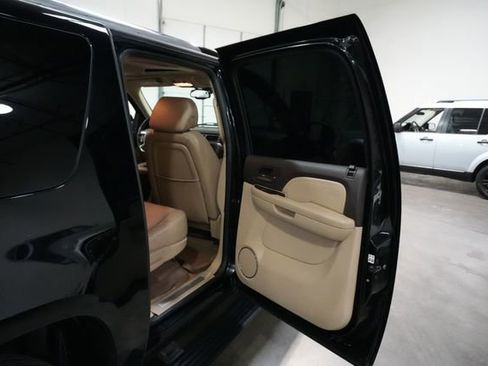 Used 2008 GMC Yukon XL Denali image 28