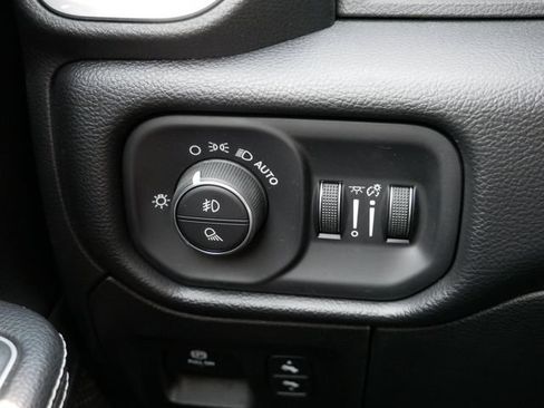 Used 2022 RAM 1500 Laramie AWD/4WD image 25