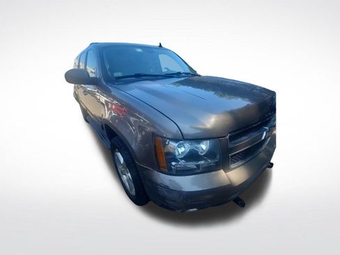 Used 2013 Chevrolet Suburban LT AWD/4WD image 4