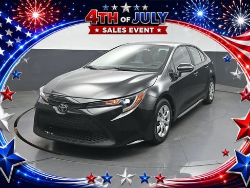 Used 2020 Toyota Corolla LE FWD image 1