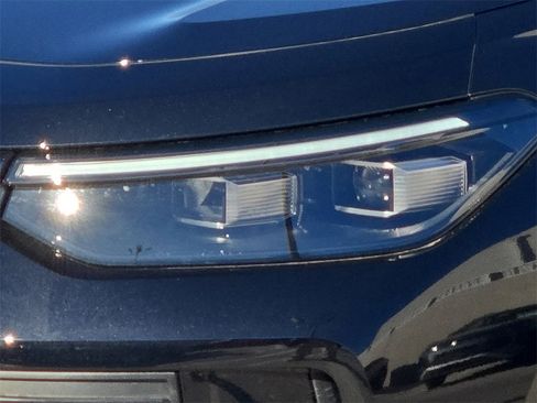 New 2026 Volkswagen Tiguan S image 7