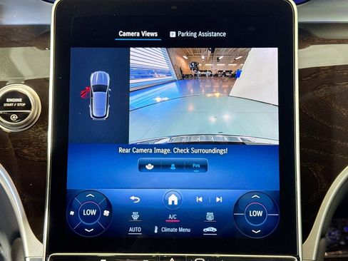 Used 2023 Mercedes-Benz GLC 300 4MATIC image 13