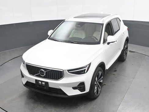 Used 2023 Volvo XC40 B5 Ultimate w/ Climate Package AWD/4WD image 36
