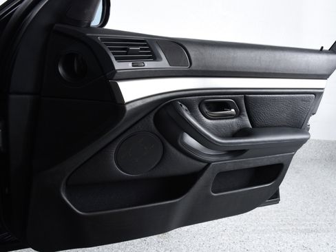 Used 2003 BMW M5 RWD image 17