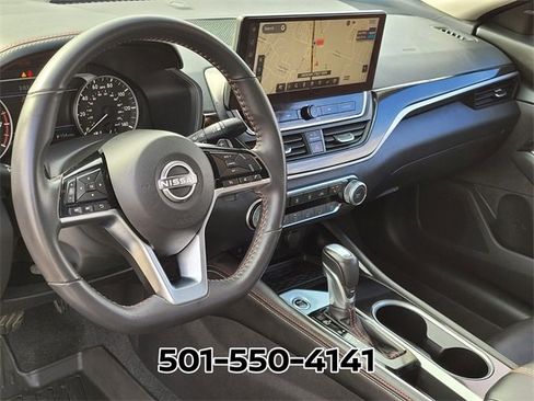 Used 2024 Nissan Altima 2.5 SR w/ SR Premium Package image 9