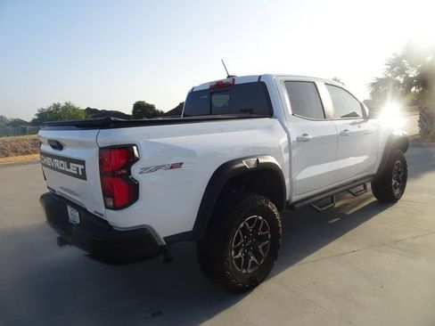 Used 2023 Chevrolet Colorado ZR2 AWD/4WD image 4