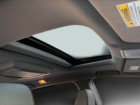 Used 2024 Honda Odyssey Elite image 22