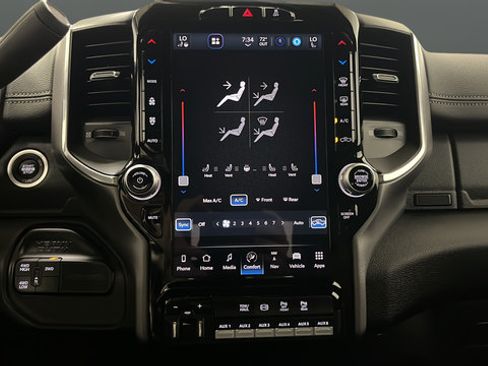 Used 2024 RAM 2500 Laramie w/ Night Edition AWD/4WD image 18