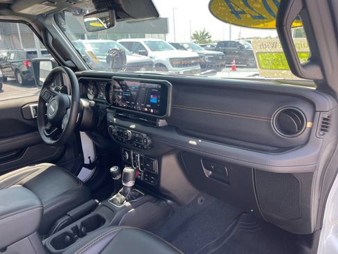 Used 2024 Jeep Wrangler Unlimited Rubicon 392 AWD/4WD image 18