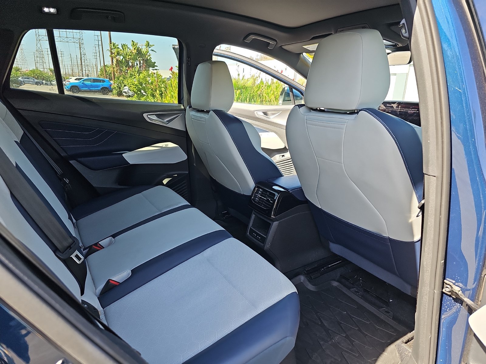 Used 2023 Volkswagen ID.4 Pro S AWD/4WD image 14
