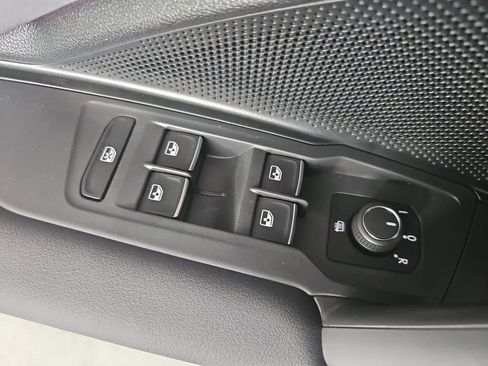 New 2026 Volkswagen Tiguan SE AWD/4WD image 16