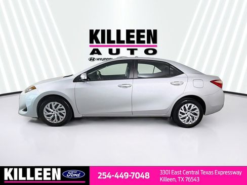 Used 2017 Toyota Corolla LE w/ Carpet Mat Package (TMS) FWD image 4